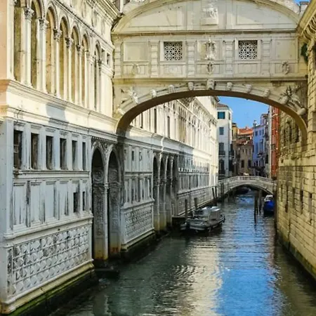 Anda Venice Hostal Mestre